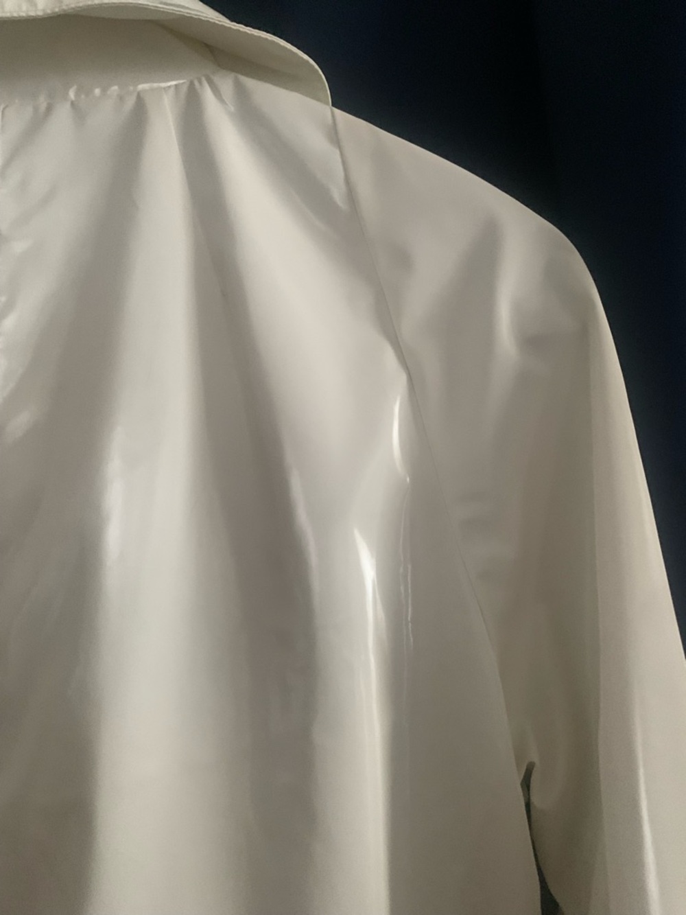 Jane Post White Slicker with Raglan Sleeves - Picture 4 of 6